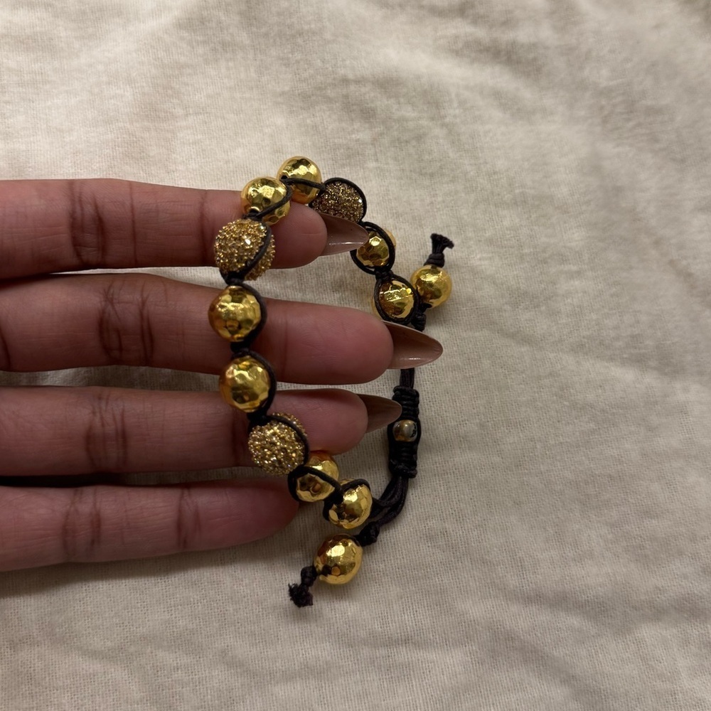 Gold and Black Beaded Bracelet - Picture 3 of 3